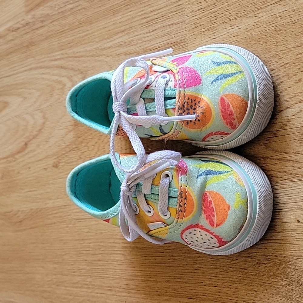 Toddler fruit vans size 5.5